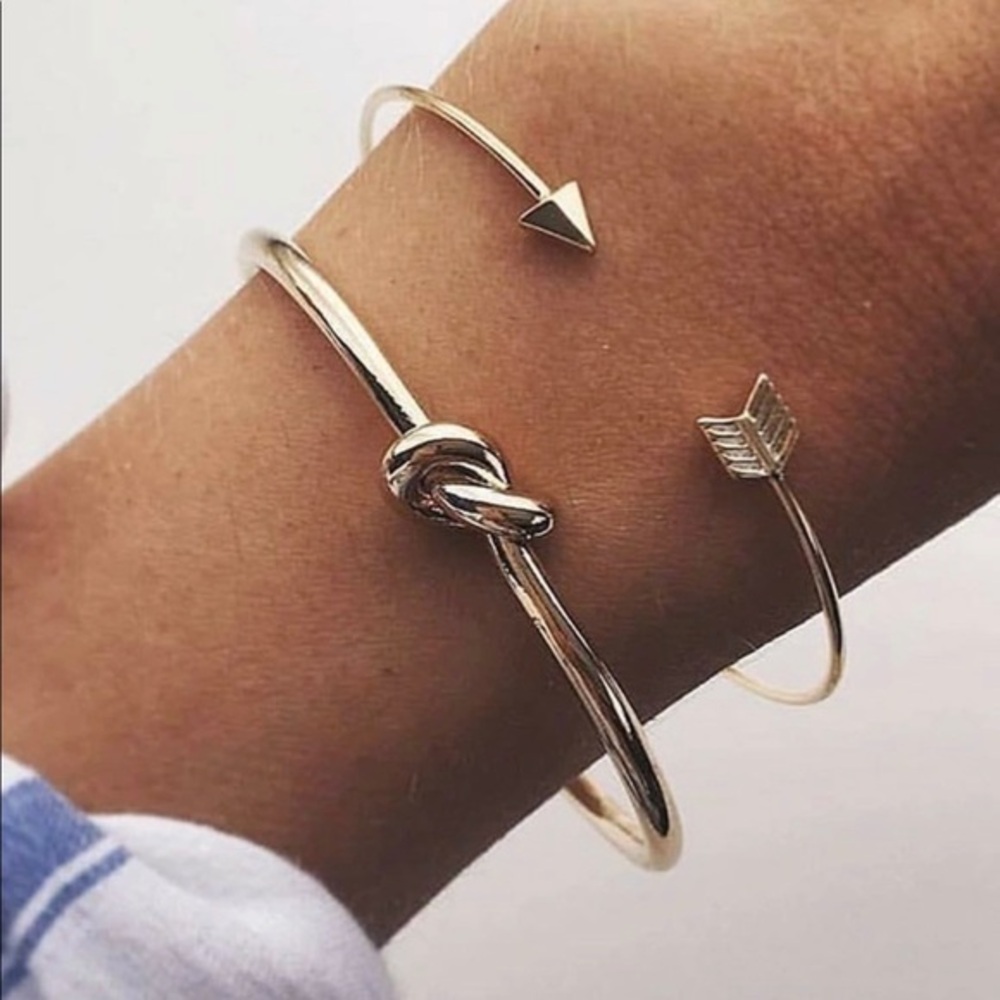 3/$30 💛 2pc Bangle Bracelet Set